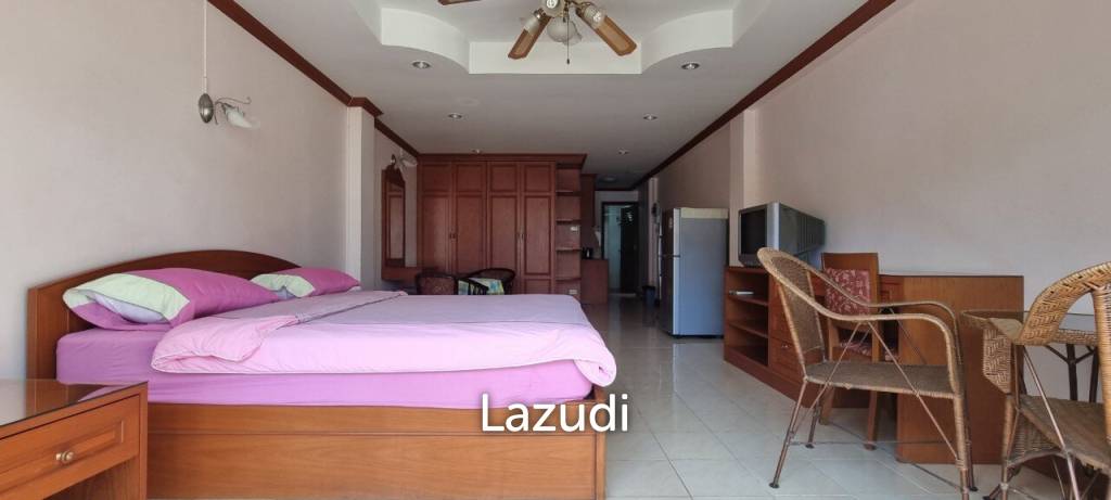 6 Rooms 8 Baths 316 SQ.M. Apartment in Pratumnak