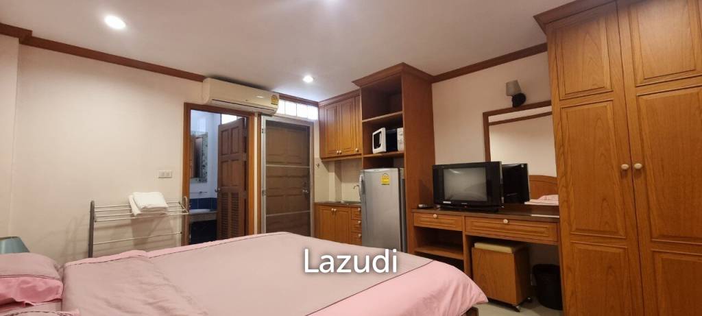 6 Rooms 8 Baths 316 SQ.M. Apartment in Pratumnak