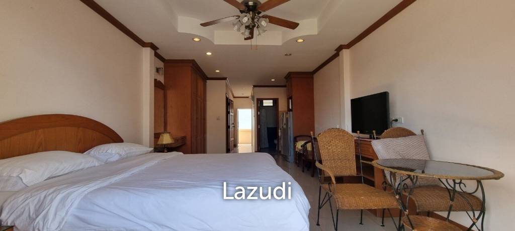 6 Rooms 8 Baths 316 SQ.M. Apartment in Pratumnak