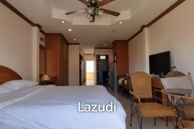 6 Rooms 8 Baths 316 SQ.M. Apartment in Pratumnak