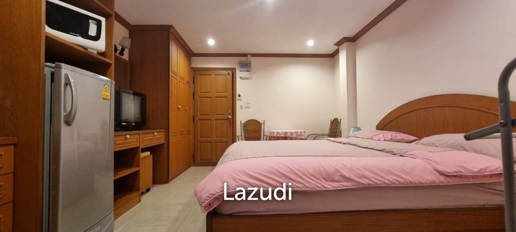 6 Rooms 8 Baths 316 SQ.M. Apartment in Pratumnak
