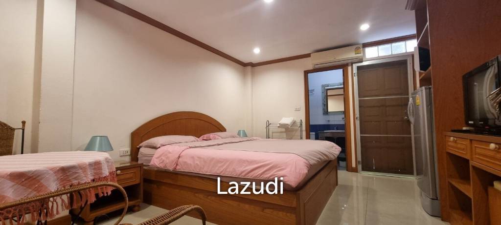 6 Rooms 8 Baths 316 SQ.M. Apartment in Pratumnak