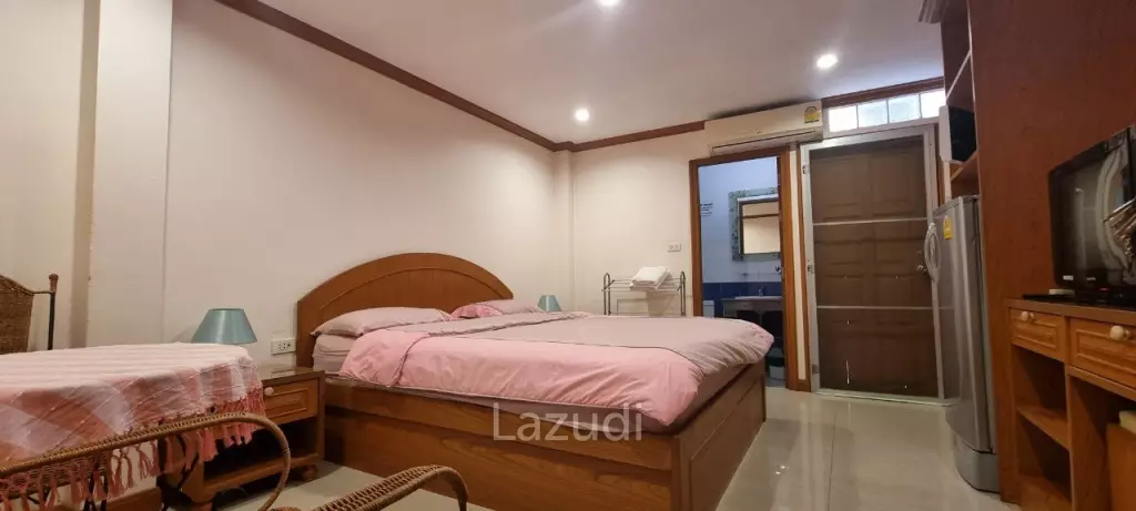 6 Rooms 8 Baths 316 SQ.M. Apartment in Pratumnak