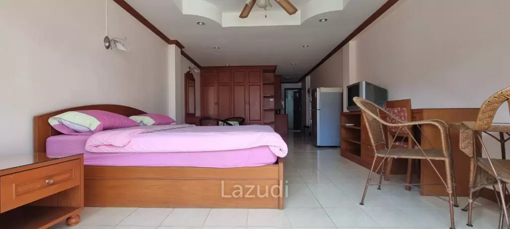 6 Rooms 8 Baths 316 SQ.M. Apartment in Pratumnak