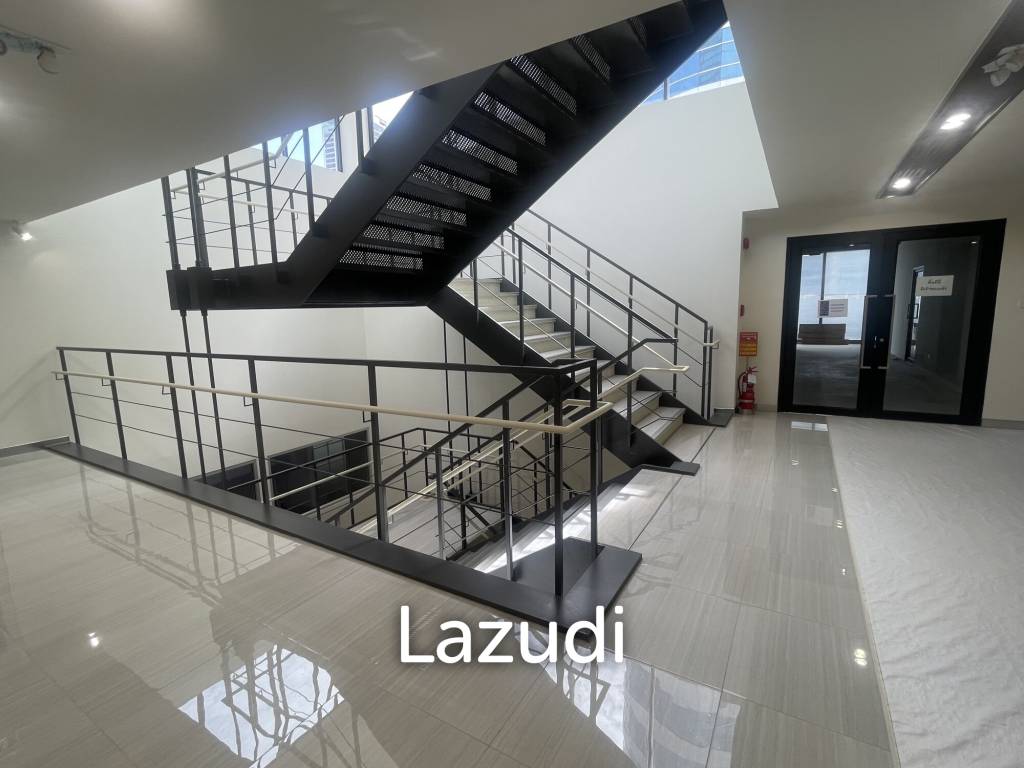 Ultra Luxury Retail Space in Khlong Tan Nuea Watthana
