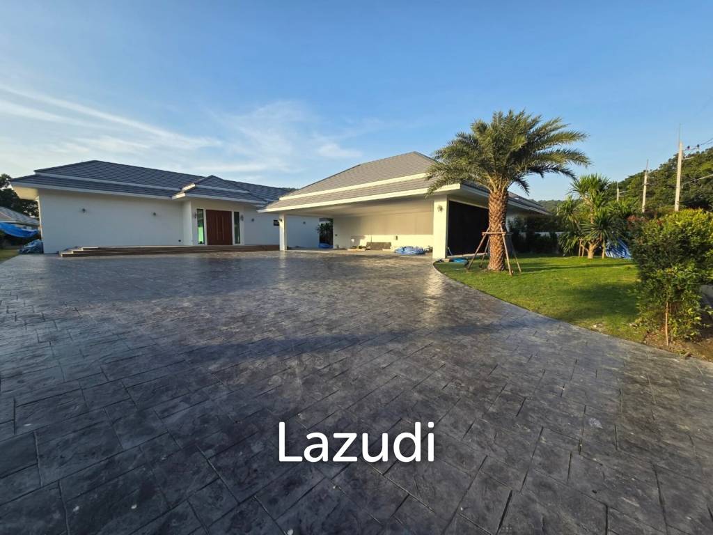 PALM HILLS HOMES  : 4 bed luxury pool villa with Lifetime Golf Membership