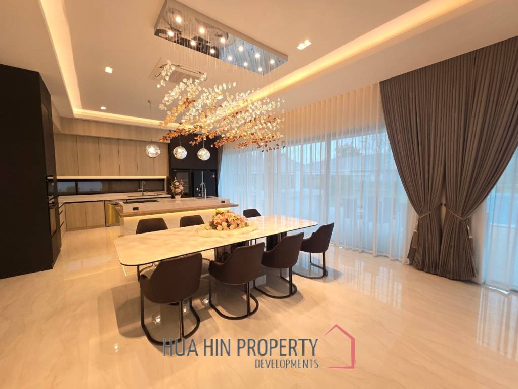 PALM HILLS HOMES  : 4 bed luxury pool villa with Lifetime Golf Membership