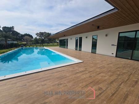 PALM HILLS HOMES  : 4 bed luxury pool villa with Lifetime Golf Membership