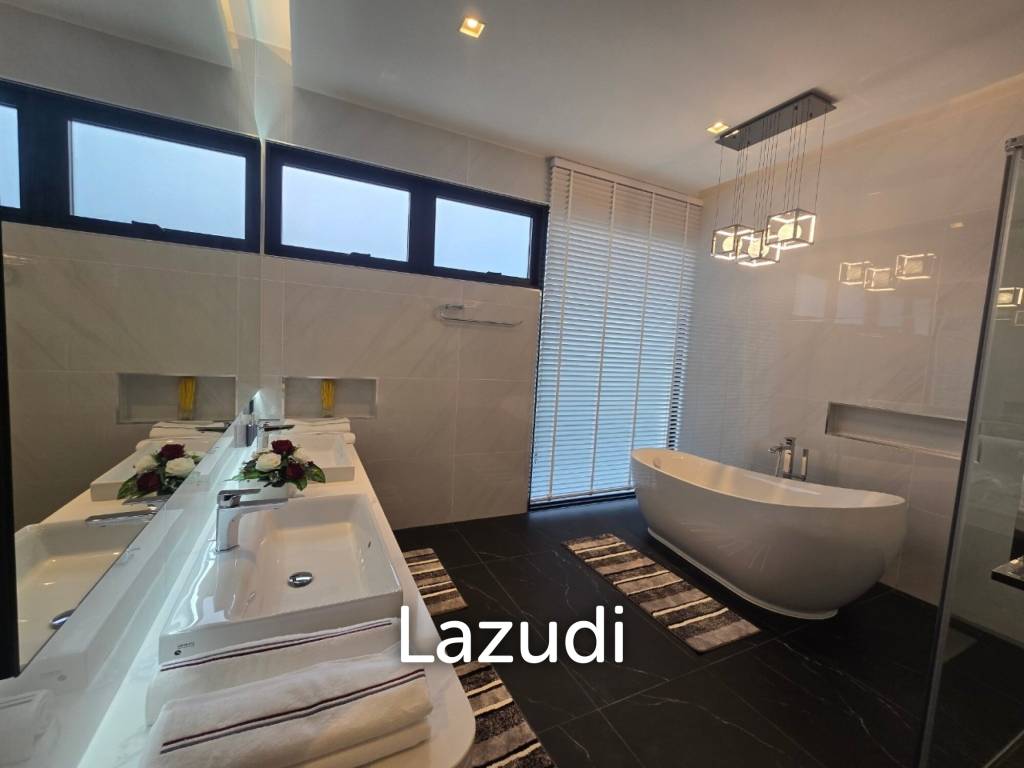 PALM HILLS HOMES  : 4 bed luxury pool villa with Lifetime Golf Membership
