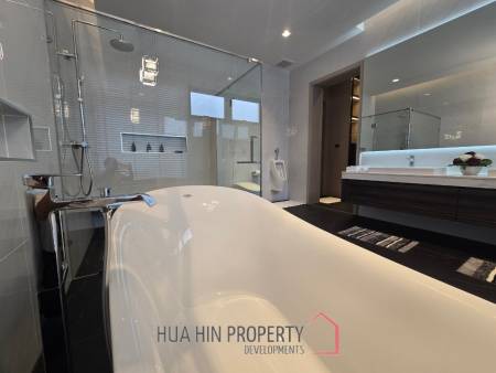 PALM HILLS HOMES  : 4 bed luxury pool villa with Lifetime Golf Membership