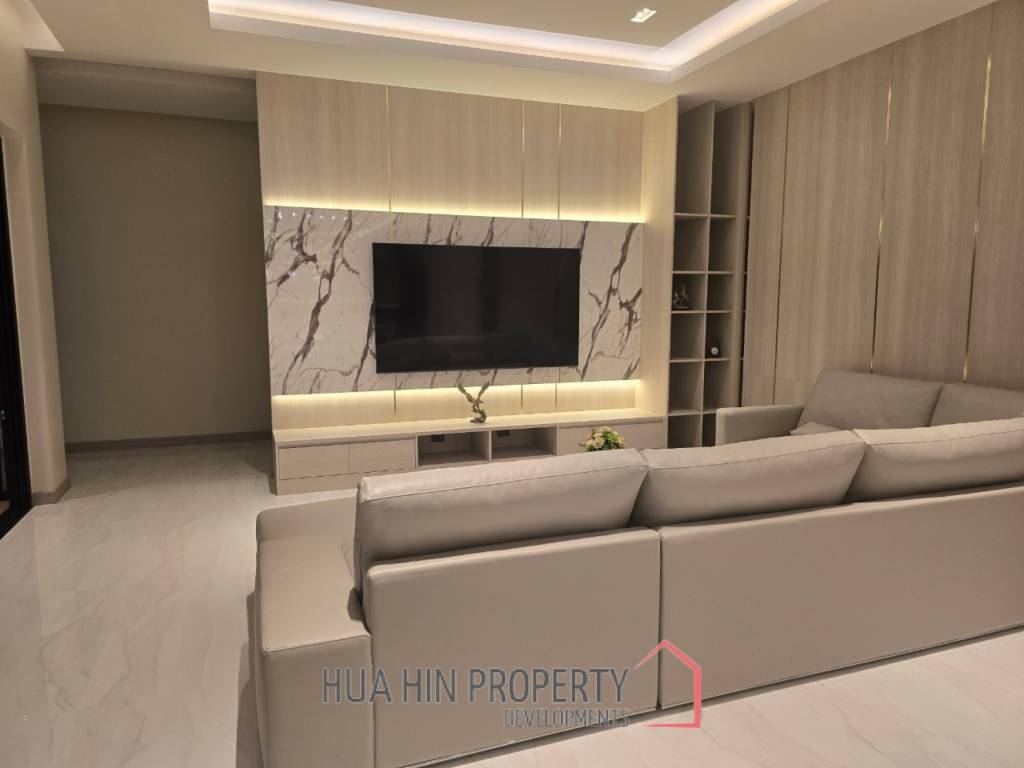 PALM HILLS HOMES  : 4 bed luxury pool villa with Lifetime Golf Membership