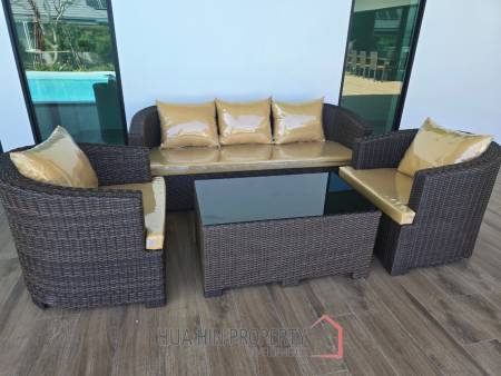PALM HILLS HOMES  : 4 bed luxury pool villa with Lifetime Golf Membership