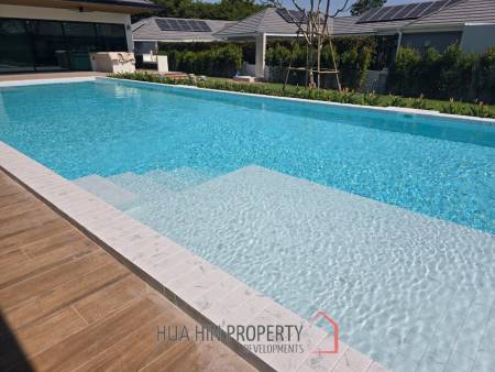 PALM HILLS HOMES  : 4 bed luxury pool villa with Lifetime Golf Membership