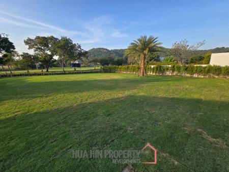 PALM HILLS HOMES  : 4 bed luxury pool villa with Lifetime Golf Membership