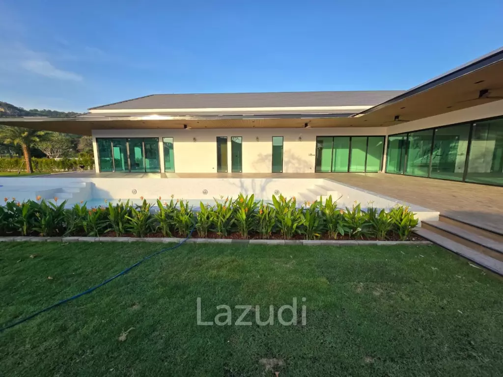 PALM HILLS HOMES  : 4 bed luxury pool villa with Lifetime Golf Membership