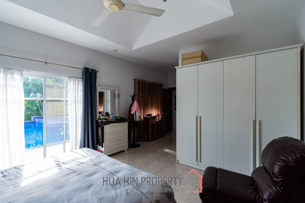 SMART HOUSE VILLAGE 2 : beautiful 3 bed pool villa with sauna and large garden