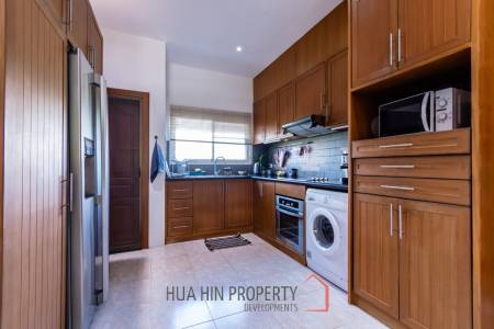 SMART HOUSE VILLAGE 2 : beautiful 3 bed pool villa with sauna and large garden