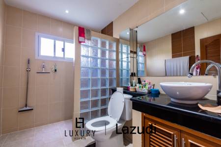 716 metro cuadrado 3 ` 2 Baño Villa de Venta