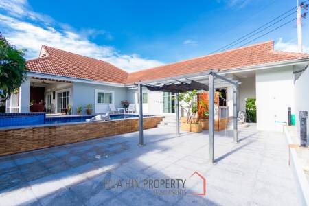 SMART HOUSE VILLAGE 2 : beautiful 3 bed pool villa with sauna and large garden