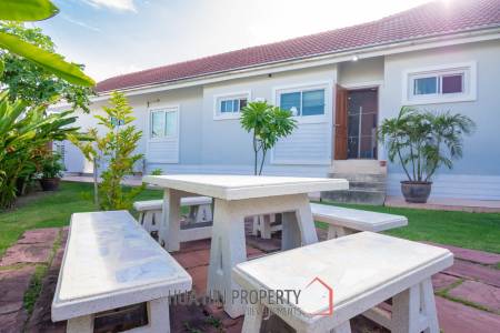 SMART HOUSE VILLAGE 2 : beautiful 3 bed pool villa with sauna and large garden