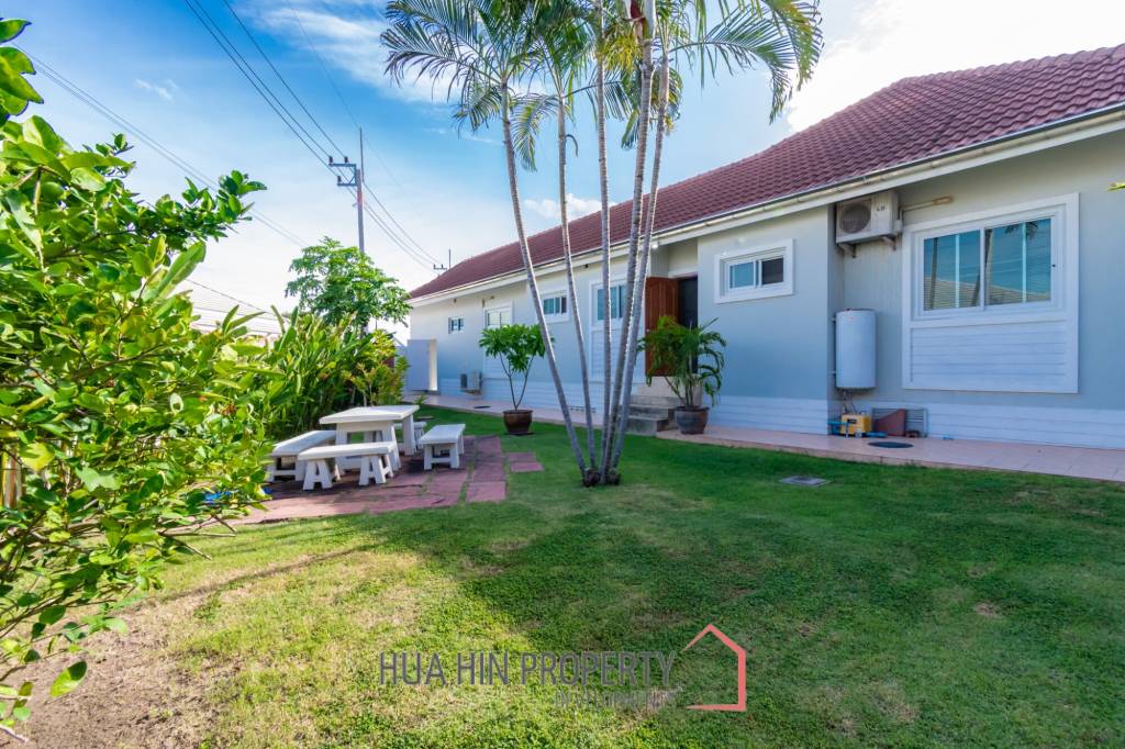 SMART HOUSE VILLAGE 2 : beautiful 3 bed pool villa with sauna and large garden