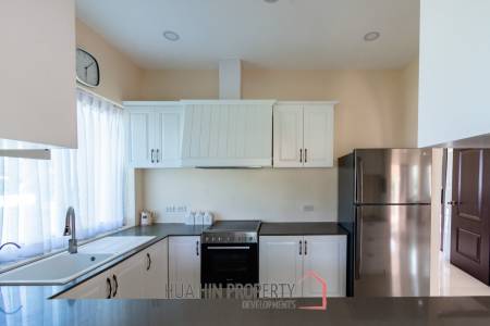 3 bed independent pool villa west of the city
