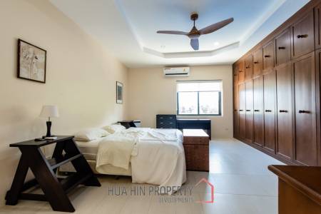 3 bed independent pool villa west of the city