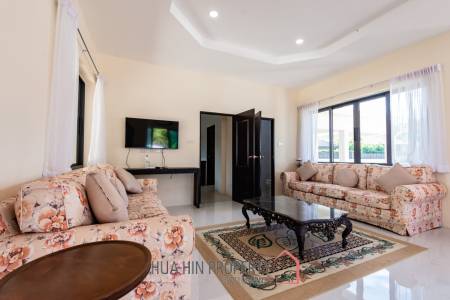 3 bed independent pool villa west of the city