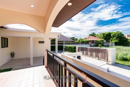 3 bed independent pool villa west of the city