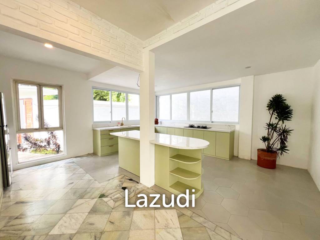 SPACIOUS FREEHOLD VILLA IN SEMINYAK, MOMENTS FROM PETITENGET BEACH