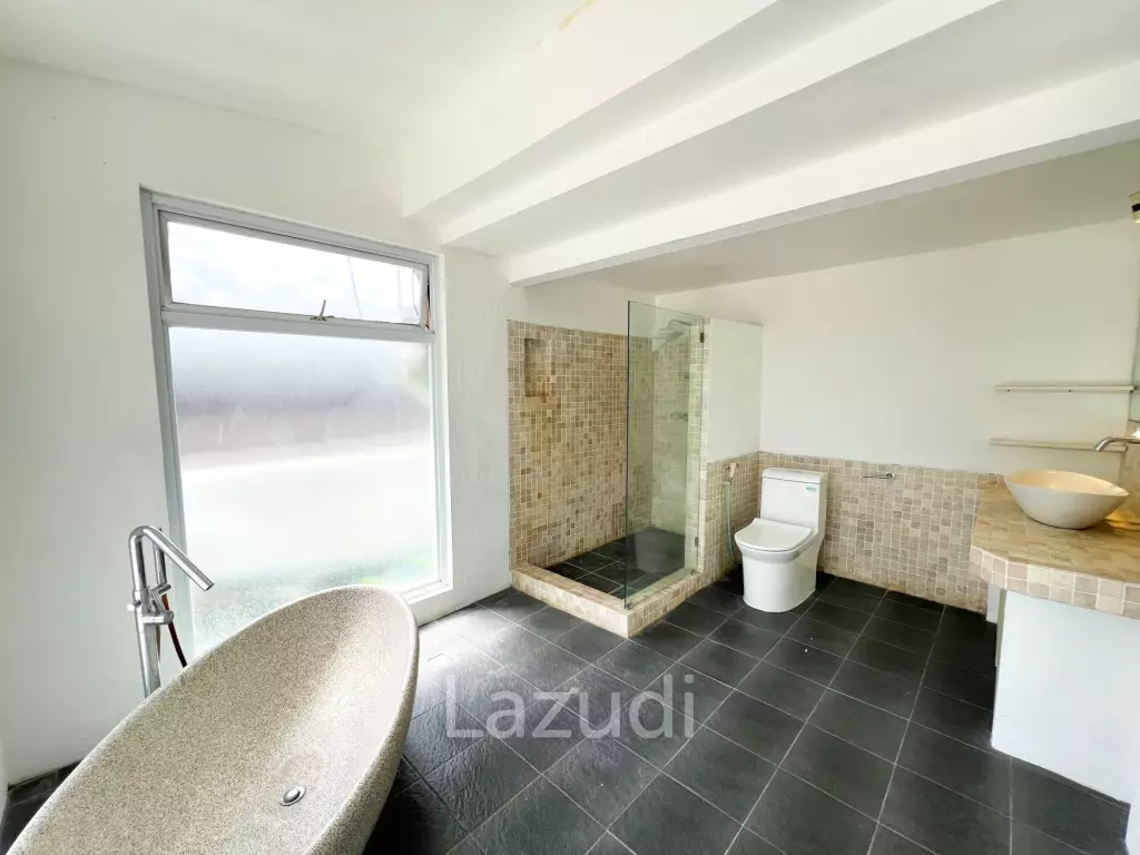 SPACIOUS FREEHOLD VILLA IN SEMINYAK, MOMENTS FROM PETITENGET BEACH