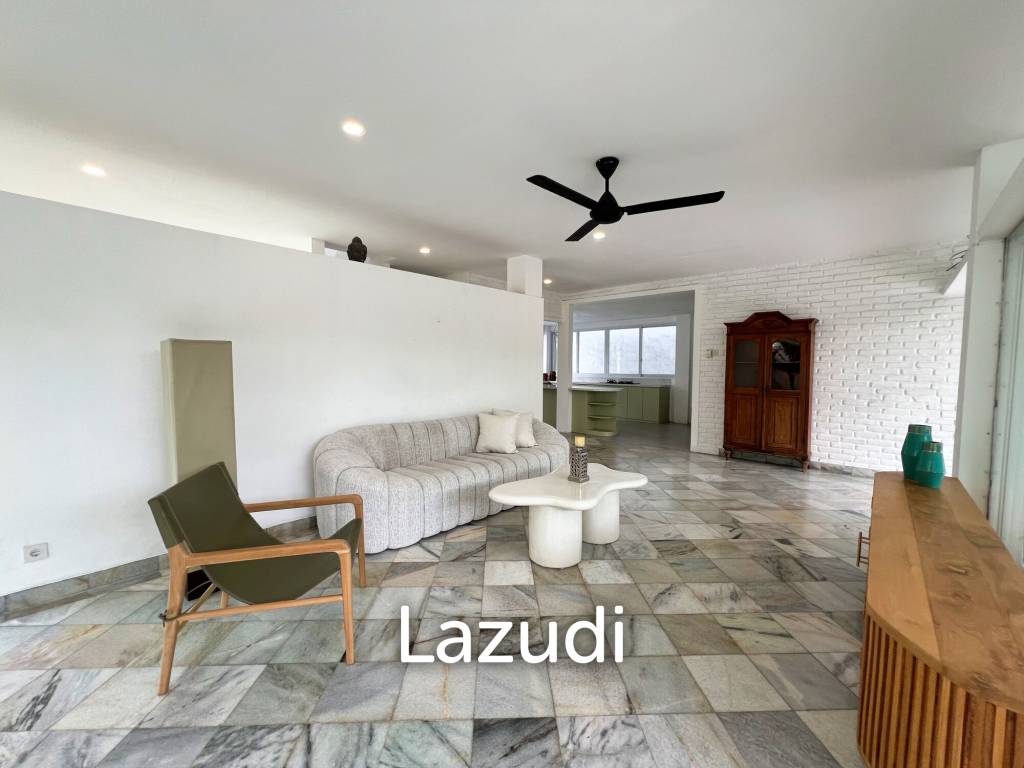 STYLISH SEMINYAK VILLA WITH SPACIOUS LIVING AND POOL