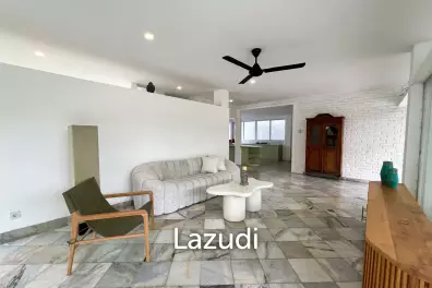 STYLISH SEMINYAK VILLA WITH SPACIOUS LIVING AND POOL