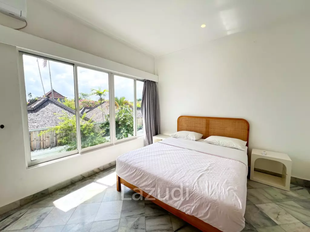 STYLISH SEMINYAK VILLA WITH SPACIOUS LIVING AND POOL