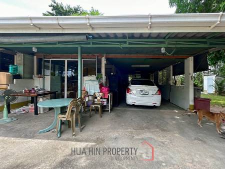 Serene Farm Life in Cha Am : 4-Bedroom Home on 2 Rai