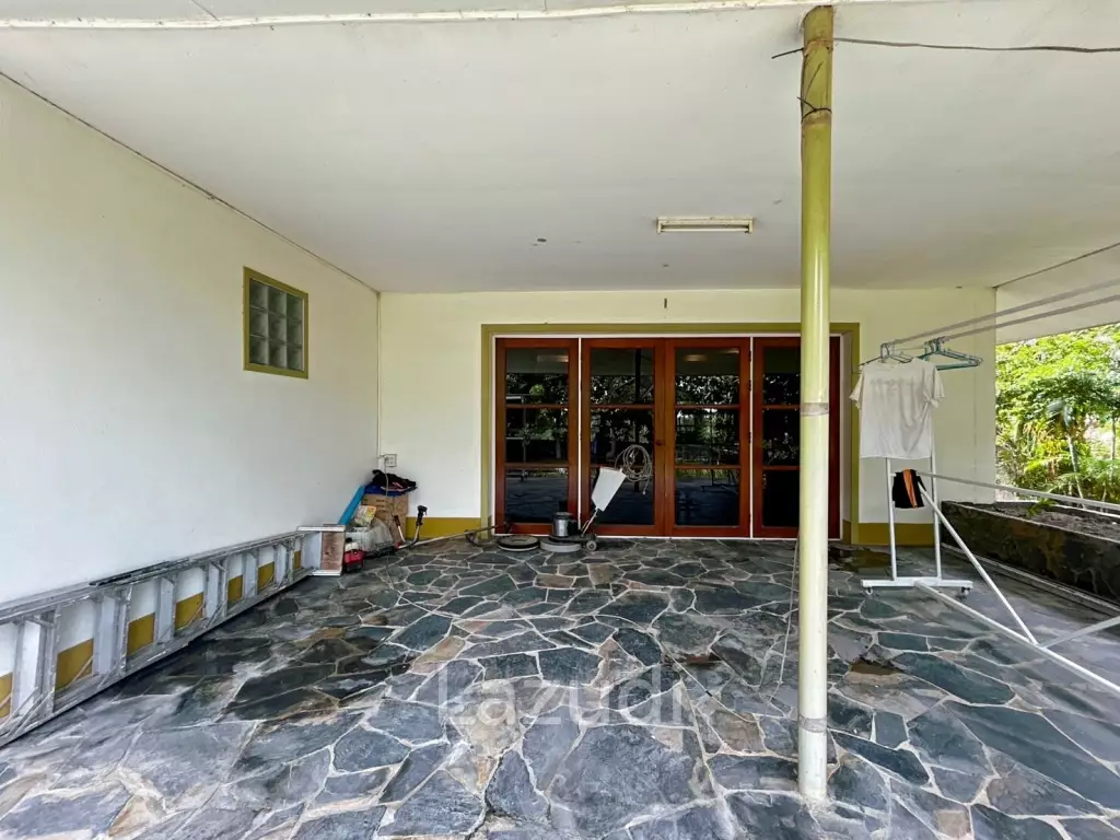 Serene Farm Life in Cha Am : 4-Bedroom Home on 2 Rai