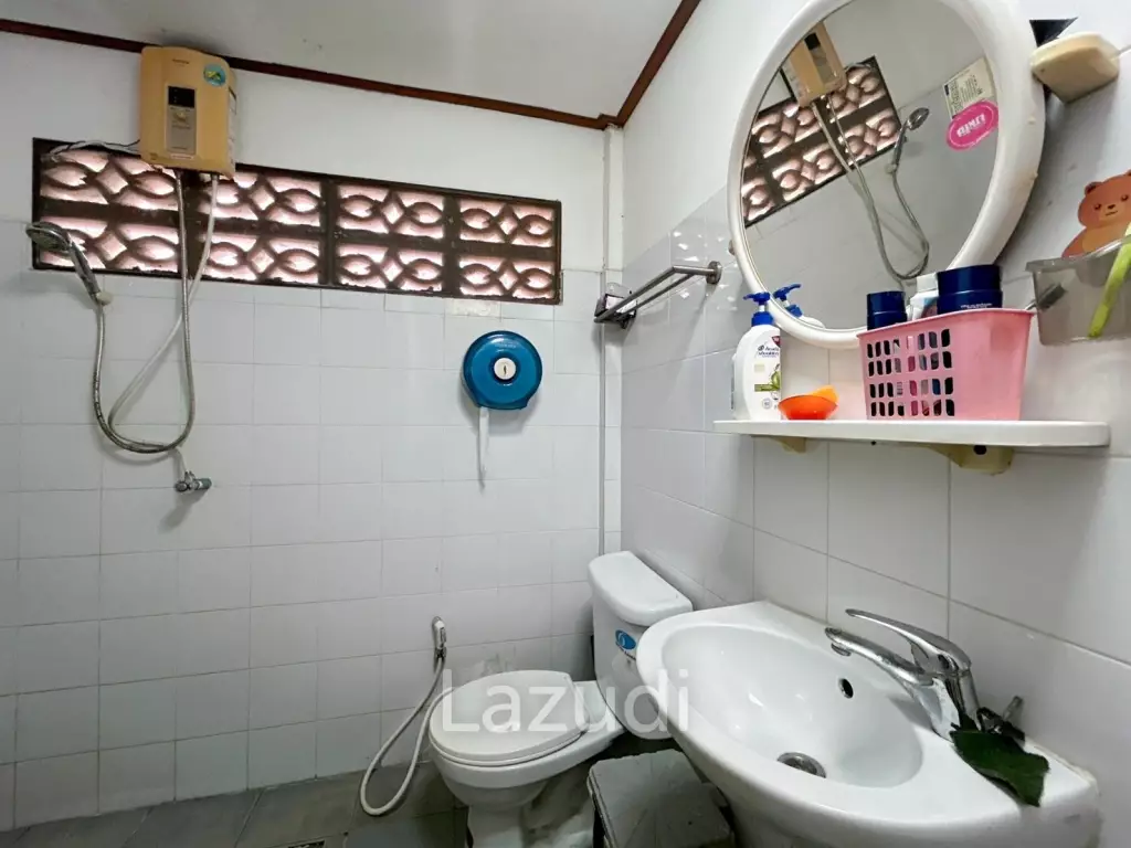 Serene Farm Life in Cha Am : 4-Bedroom Home on 2 Rai