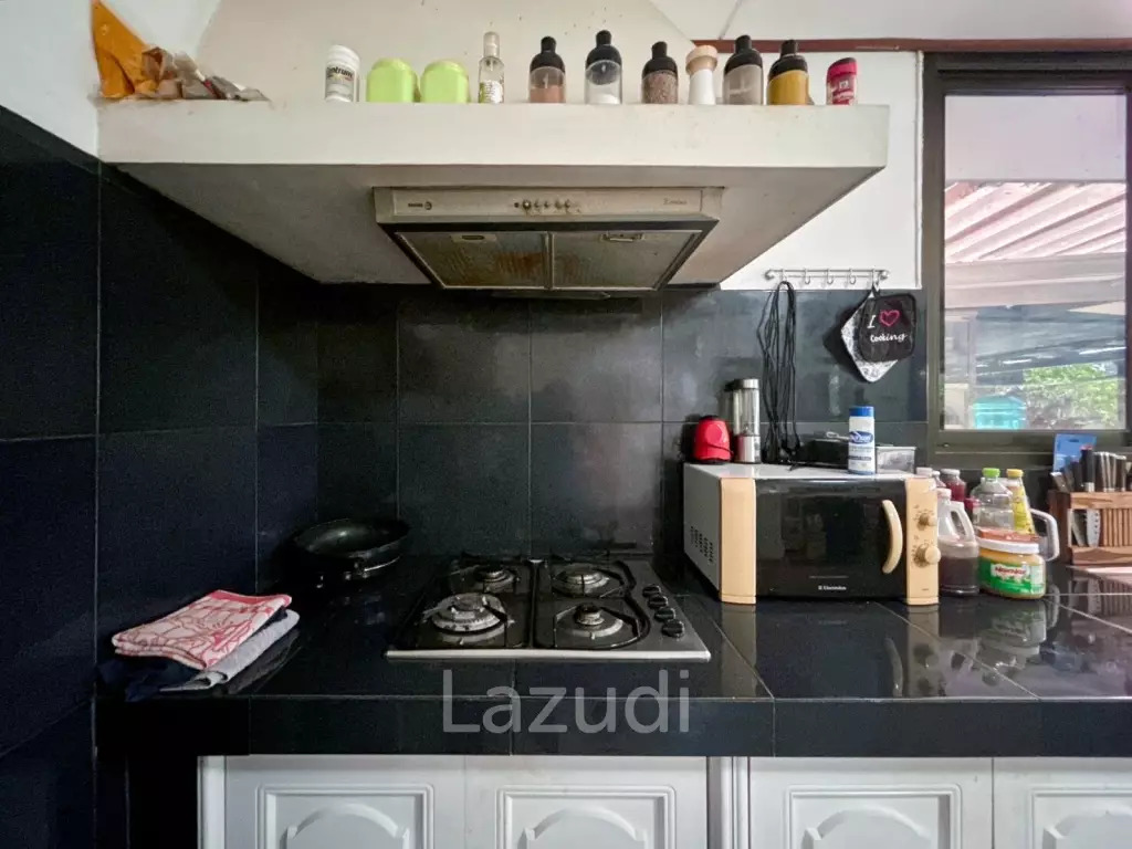Serene Farm Life in Cha Am : 4-Bedroom Home on 2 Rai
