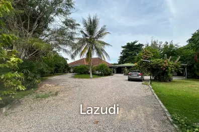 Serene Farm Life in Cha Am : 4-Bedroom Home on 2 Rai