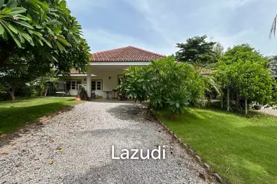 Serene Farm Life in Cha Am : 4-Bedroom Home on 2 Rai