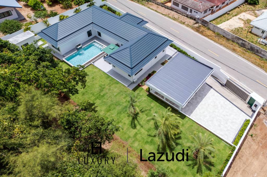 Luxury Modern Single-storey villa with Mountain views near Banyan golf course