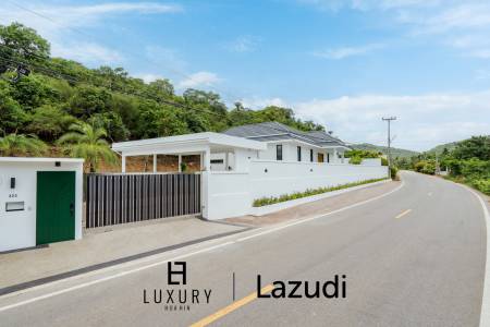 Luxury Modern Single-storey villa with Mountain views near Banyan golf course