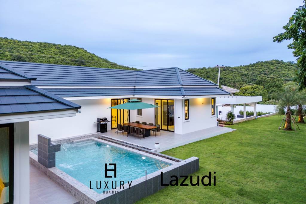 Luxury Modern Single-storey villa with Mountain views near Banyan golf course