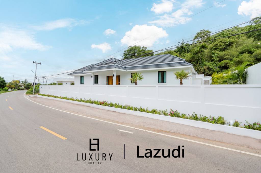 Luxury Modern Single-storey villa with Mountain views near Banyan golf course