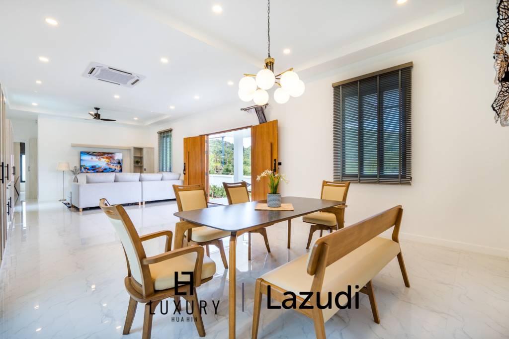 Luxury Modern Single-storey villa with Mountain views near Banyan golf course