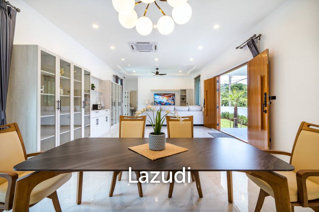 Luxury Modern Single-storey villa with Mountain views near Banyan golf course