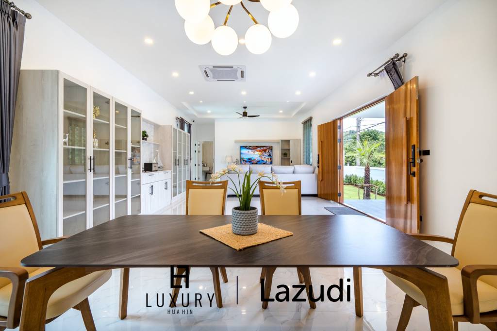 Luxury Modern Single-storey villa with Mountain views near Banyan golf course