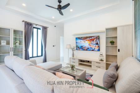 Luxury Modern Single-storey villa with Mountain views near Banyan golf course