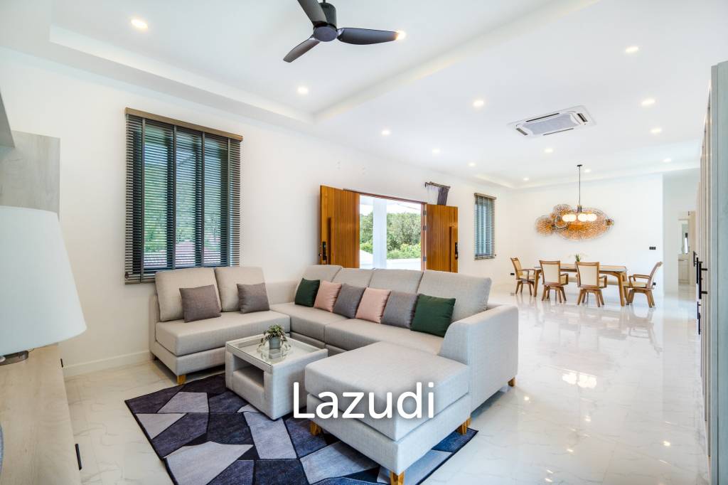 Luxury Modern Single-storey villa with Mountain views near Banyan golf course