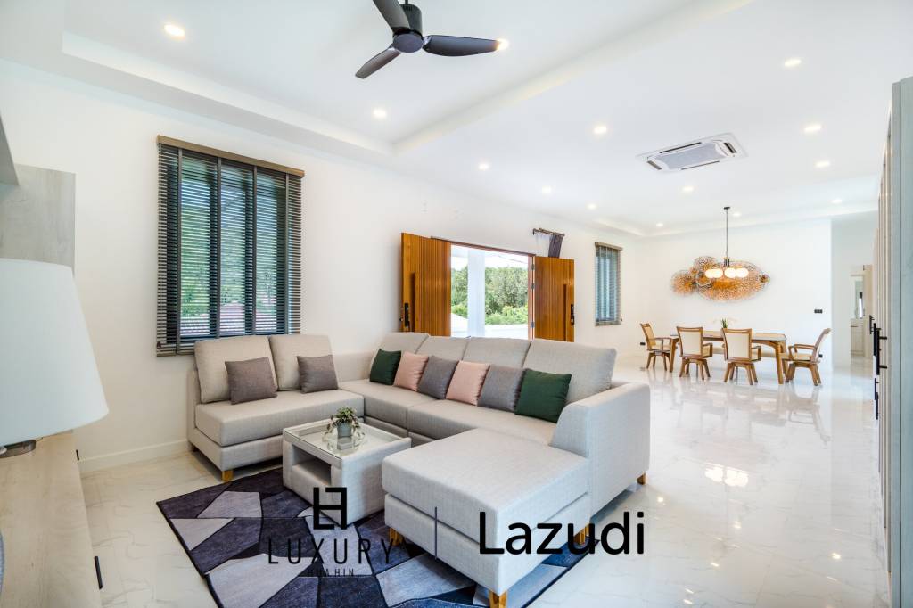 Luxury Modern Single-storey villa with Mountain views near Banyan golf course